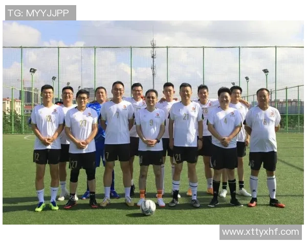 赛后复盘:北京足球队与南京足球队的团队协作与战术分析探讨 赛后复盘:北京足球队与南京足球队的团队协作与战术分析探讨