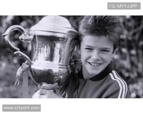 超级犯规足球明星背后的故事与传奇人生揭秘 超级犯规足球明星背后的故事与传奇人生揭秘