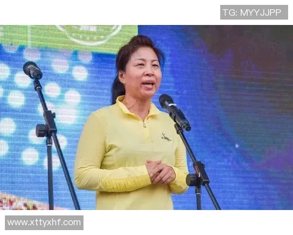 对话刘芳:谈足球生涯 对话刘芳:谈足球生涯